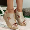 Sapatos de vestido Gold Glitter Wedge Heel Sandálias Mulheres Verão 2023 Gótico Plataforma Chunky Sandalias Mujer Corte Grosso Bottom Mulher Romana