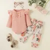 Yeni doğan kız bebek giysileri Setleri Bahar Sonbahar Çiçek Ruffles Romper Top ve Pantolon Kafa Bandı Bebek Giysileri Kıyafetleri Q231122