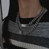 Collana cubana in acciaio al titanio con fibbia piatta a otto tagli hip-hop rap per autunno e inverno abbinata a catena per maglione impilata da uomo