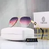 24SS Diseñador Versage Gafas de sol Vercaces para mujeres Xia Xiaolian De gama alta y personalizado Vacaciones junto al mar Sombrilla Deporte resistente a los rayos UV