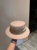 Sombrero de copa plano de otoño e invierno Loewe elegante sombrero de lana Hepburn moda Jazz sombrero de alero grande