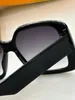 Sunglasses For Women Men Summer 1999 Style Anti-Ultraviolet Retro Shield Lens Plate Square Full Frame Fashion Eyeglasses Random Box Z1999E