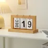 Oggetti decorativi Figurine Calendario quadrato in legno moderno Accessori per la decorazione della casa nordica Camera da letto Ufficio Regalo Scrivania per studio quotidiano 231122