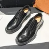 Chaussures habillées Design de luxe Hommes Brogue Véritable Cuir Semelle épaisse Britannique Haut de gamme Derby Bureau Business Oxford 2C