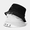 Berets Women Men Harajuku Hip Hop Solid Color Bucket Hat With Spiked Rivets 3 Metal Rings Outdoor Wide Brim Sunscreen Fisherman Cap