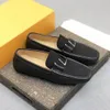 Driver Moccasin Men's Designer Driving Shoe Velvet äkta läderslip på klänningskor män loafer casual skor med färgglada gummikuddar spetstips 38-46 08