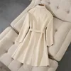 Kadın Trençkotları Spring Coat 2023 Uzun Süet Süet Ceket Kore Versiyonu Uzun kollu moda mizaç üst trend