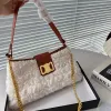 Mulheres Cordeiro Lã Hobo Sacola Luxo Inverno Furry Underarm Bolsa Bolsas Clássico Metal Hardware Letras Cadeia Crossbody Designers Cross Body Totes 2311221BF