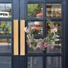Dekoracyjne kwiaty Spring Wrenik sztuczne drzwi frontowe z różowymi i zielonymi liśćmi 41 cm/16 cali wieszak na lato
