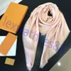 Luxurys femmes de haute qualité en nylon écharpe designers foulard en soie hiver haut de gamme cachemire Weibo cadeau de Noël boîte cadeau