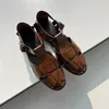 Slippers نساء صندل هنا الصيف ماري جين أغلقت إصبع القدم نساء من المنسوجة مستديرة حقيبة جلدية حقيقية كعب كعب مشبك مسطح الأحذية الرومانية