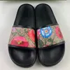 Gummi 36-48 Slides tofflor Sandal Platform Designer Floral Brocade Fashion Mens Gear Bottoms Flip Flops tofflor Randiga kvinnor Sandaler Designers Loafers Slide