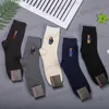 Meias masculinas meias esportivas 1 par dos desenhos animados cavalheiro urso meias masculinas confortáveis harajuku meias de skate novidade respirável sox presente de natal t231122