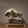 NUOVO Golden Wall Bull Figurine Street Sculptu rame fuso a freddo Decorazione della casa del mercato Regalo per la decorazione dell'ufficio Ornamento artigianale 320m