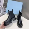 Boots de chaussures pour hommes pour hommes Martin Boots d'hiver Boots de concepteur de luxe Boots Plateforme Robe Casual Black Blanc Rain Cuir en cuir Outdoor Chaux de montée