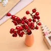 Fleurs décoratives 10Ppcs Simulation Baies Rouges Bouquet Branches De Baies Artificielles Étamine De Cerisier Pour La Maison Noël Année Cadeau Fleur De Mariage