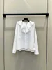 女性用ブラウスシャツデザイナー2023初秋の新しいスタイル甘くて優しい気質年齢フルルエッジドールネックシャツ6QZD