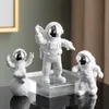 Objetos decorativos estatuetas 3pcs resina criativa astronauta ornamento figura estátua spaceman desktop decoração modelagem crianças presente decoração para casa 231122