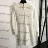 Damlånga klänningar Knappdesigner kjolar kvinnor Cardigan Coat Sweaters 3 färger Elegant charmpartyklänningskläder