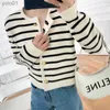 Pulls pour femmes Femmes Automne Hiver Blanc Noir Rayé Court Cardigan Cardigan Pull Casual Mode Col Rond Bouton SweaterL231122