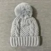 BERETS 2023 Vinterkvinnor Twist Sticked Hat Men's Fur Pompom Tjock Plush Cap Beanie Solid Color Ladies Warm Ski Snow Skullies Beanies
