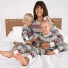 Familjsmatchande kläder jul 2023 vintermor far barn pyjamas set baby romper casual mjuk sömnkläder xmas look pjs 231122