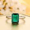 Bröllopsringar CXSJEREMY SOLID 14K 585 GUL GULL 8*11mm Lab Emerald Engagement Solitaire Ring for Women Jubileumsgåvor Fina smycken 231121