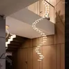 シャンデリアペンダントライトアクリルLED天井シャンデリアラグジュアリーゴールドハンギングランプ階段のためのモダンラウンド屋内クリエイティブロングフィクスチャー
