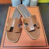 Darmowa wysyłka Chypre Sandal Women Designer Slides Chypre kapcie skórzane płótno zjeżdżalnia pomarańczowe czerwone luksusowe buty damskie rozmiar 35-42