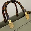 10A große Kapazität Einkaufstasche Top Luxus -Taschen Designer -Tasche Damen Mode Lederhandtaschen Tragen Sie es mit einem breiten Schultergurt