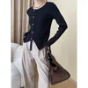 Maglioni da donna T-shirt con scollo rotondo con spacco francese irregolare stile blogger casual Camicia con fondo dal design elegante e unico