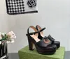 Nieuwe populaire waterdichte platformserie met Europese stijl, topdesignerontwerp, dikke hakken, executive schoenen Luxe designer formele schoenen fabrieksschoeisel