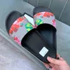 Sconto Ciabatte di design con doppia lettera Pantofole da donna per uomo Scivolo da spiaggia Sandali estivi Piattaforma piatta Donna Bagno Casa Infradito Chaussons