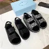 Sandálias Confortáveis Designer Feminino Casual Fundo Plano Sapatos de Praia Moda Clássico Decoração com Strass Antiderrapante Sola Grossa Sapato de Fábrica de Alta Qualidade