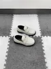 Scarpe per bambini di marca Decorazione con logo in metallo scarpe da ginnastica per bambini prodotto per bambini Taglia 26-35 Confezione in scatola Scarpe eleganti per bambina con lacci Nov25