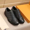 Luxury Designer Shoes av högsta kvalitet Casual Sneakers Breattable Calfskin med blommig utsmyckad gummi yttersula mycket trevlig BGFV000101