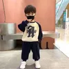 ホットセルチャイルドスーツファッション幼児の男の子の女の子の女の子のフォールドレスベビーガール服セットキッズスポーツスウェットシャツパンツ2PCSスーツOUSF 90-160cm W129