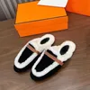 Vinter ull tofflor designer kvinnor skor lata platta stövlar baotou flip flops varm plysch toffel dam glidbanor mocka med päls sko stor storlek 35-41-42 med låda läder