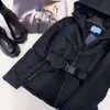 23SS Designer Jacka Women Down Jackets vinter Ny huva bomullskläder mode fast färg vit anka ner puffer jacka kvinnors kappa