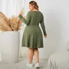 Plus -Size -Kleider Modekleidung 2023 lässige langhärmegrüne elegante Partyurlaub Großes kurzes weibliches Pullover Kleid