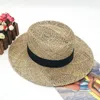 Bérets Été Papier De Paille Creux Fedora Chapeaux Pour Unisexe Cool Belle Belle Flat Top Femmes Et HommesBérets