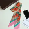 Dams Silk Cravat Scarf Designer Bow Ties For Women Hair Band Wraps Summer Silks Slipsing Påsar Randdekoration Kvinnas halsdukar