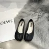 Ninja Kleid Tabi Schuhe Frau Mikrofaserleder bequeme Flats mit Splitzehen Pantoffeln weiche Bodenschleuder