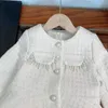 Vestidos de niña de diseñador de lujo fiesta bebé Falda de encaje de pastel Tamaño 100-150 Abrigo con botones de perlas para niños y vestido sin mangas Nov25