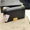 23A Bog Caviar Bag Diseñador Bolso de hombro para mujer 25 cm Cuero Rhombock Hardware dorado Cierre de metal Bolso de lujo Matelasse Cadena Bolsos cruzados Maquillaje Sacoche Monedero