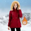 Trenchs de femmes manteaux d'hiver veste rembourrée avec col moelleux parcs lâches femmes imperméable capuche pour polaire