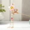 Hårklämmor Antik hårnål Kinesiska pinnar för flickor Golden Tassel Floral Hanfu Bun Chopsticks Vintage Metal Clasp smycken