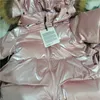 Set di abbigliamento 2023 Inverno per bambini per ragazze Cappotto in piuma d'oca rosa caldo per ragazza con collo in vera pelliccia di procione 04 anni 231123