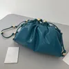 Designer Bag Mini Pouch Bag 22cm Luxury Clutch Bag 10a Top Quality Patent Leather Party Bag Calfskin Evening Bag Women Cloud Handbag Mini Pouch 585852 med Box B115V