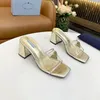 Svart Celeste Patent Leather Transparenta Sandals Slippers Mid-Heel Slides Lady Block Heels Slipper Mules Home Casual Fashion